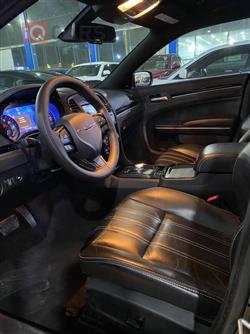 کرایسلەر 300